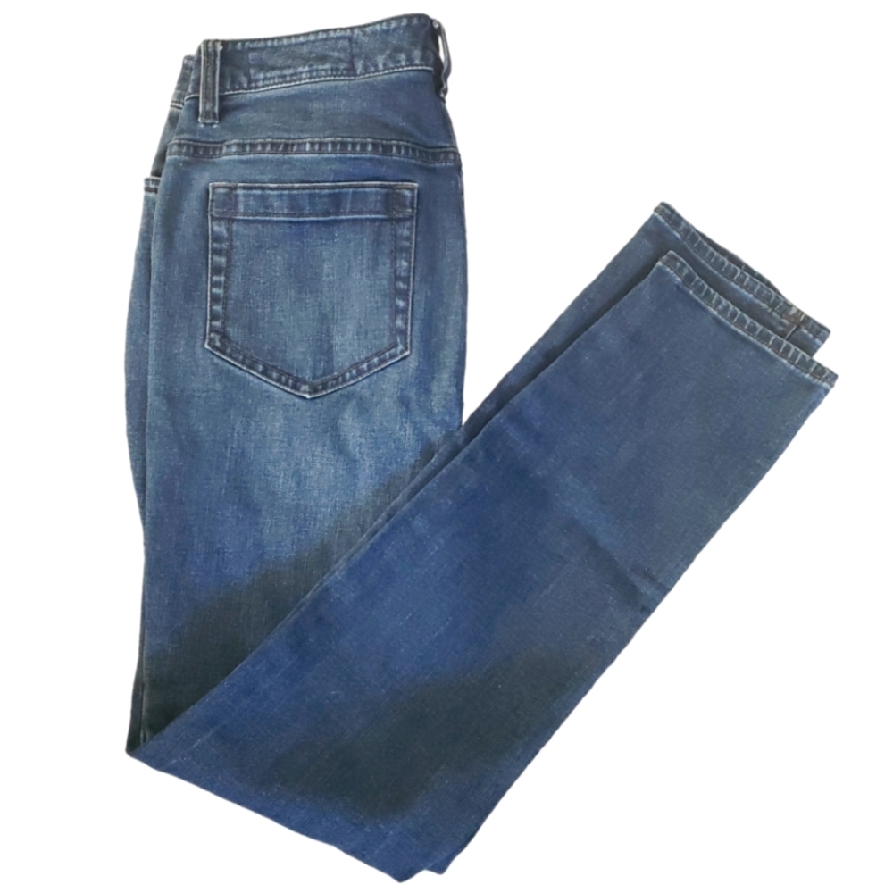 Two by Vince Camuto size 28 slim leg jeans with patch pockets zipper fly